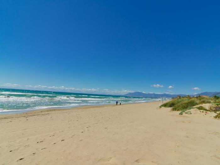Playa el Alicate fine sand beach 370m close